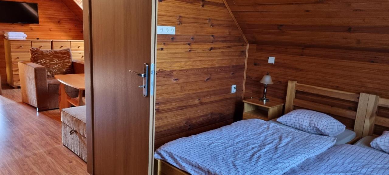 Chata Linia Kokava nad Rimavicou Bagian luar foto